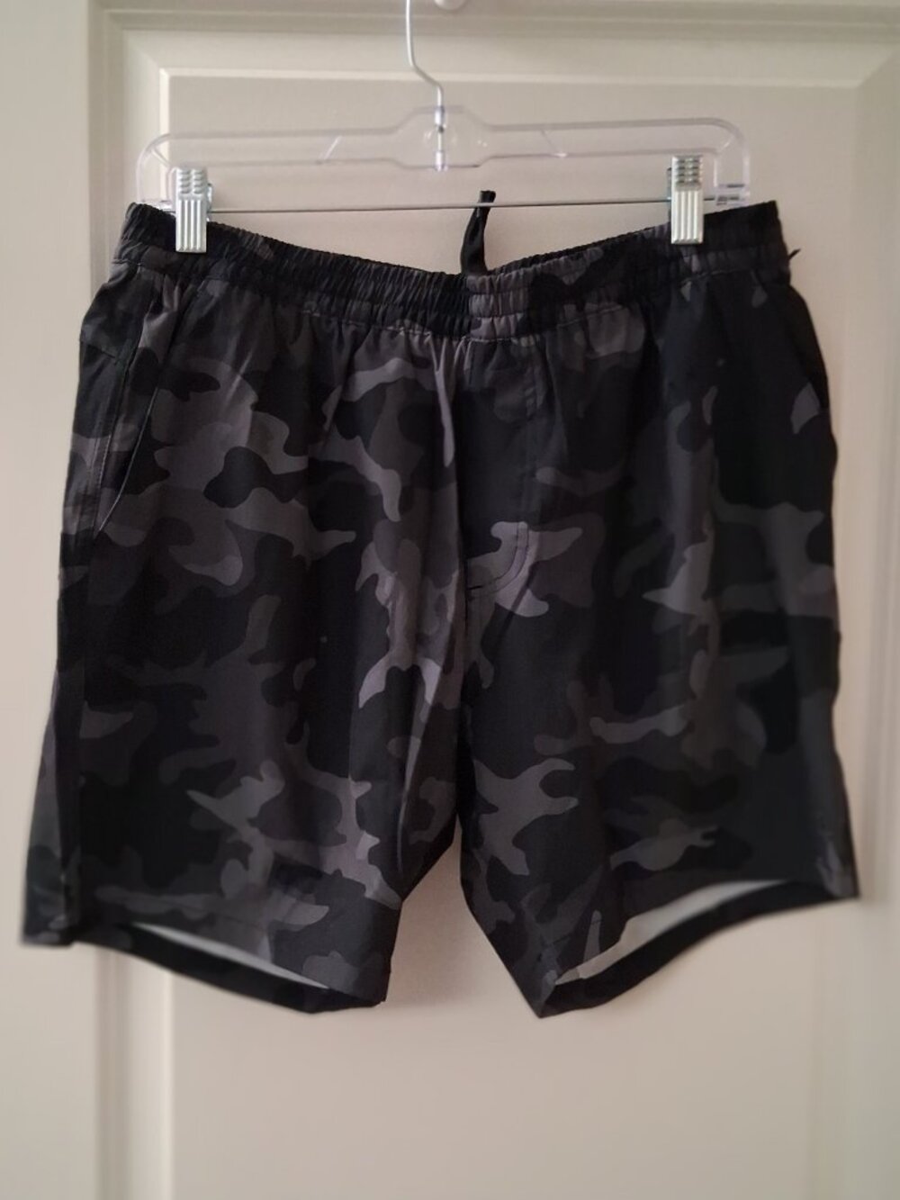 NWT Flint Park Men's Court Shorts Black Camo  SZ L Tennis